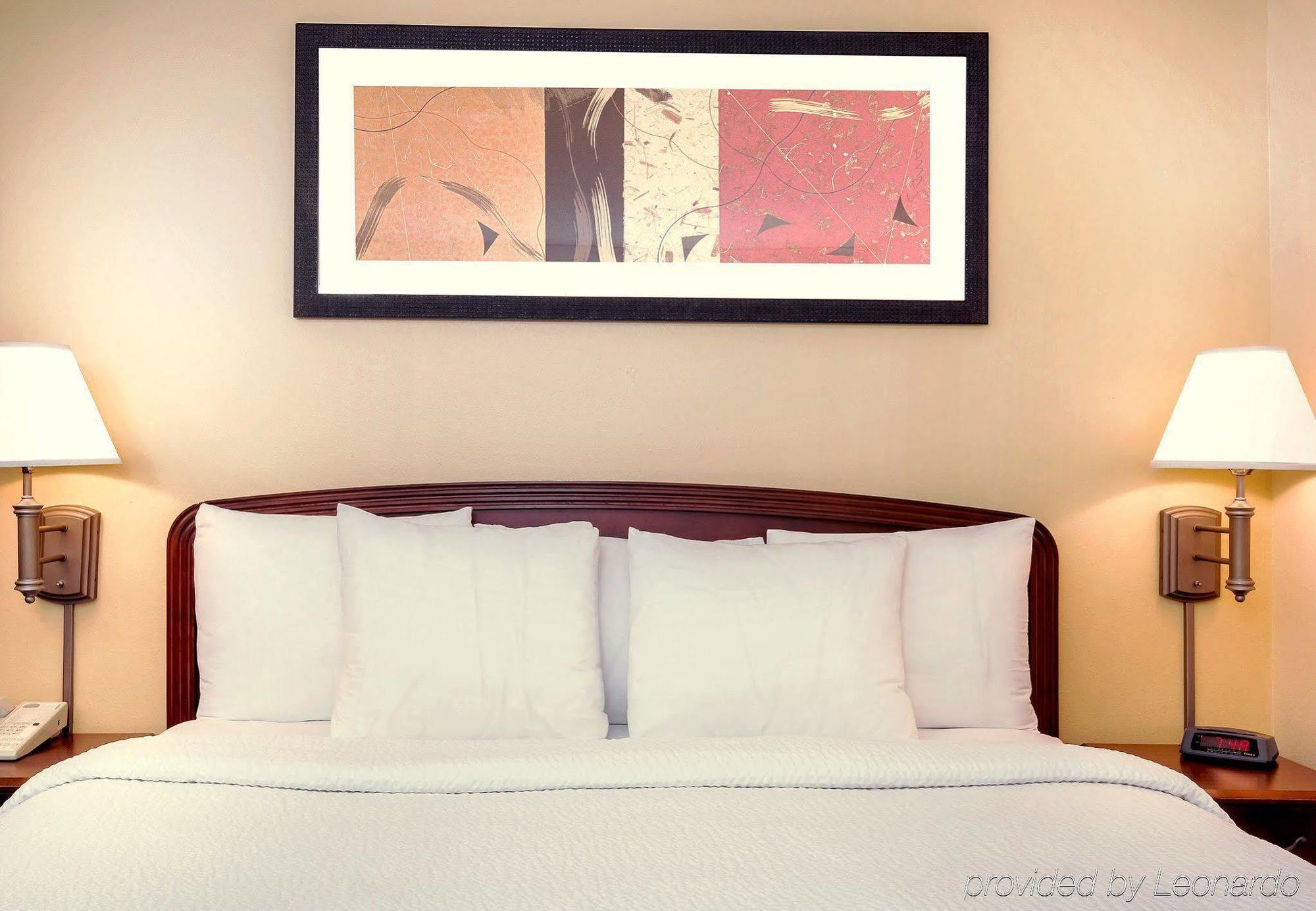 Courtyard By Marriott Dallas Lewisville Exterior foto